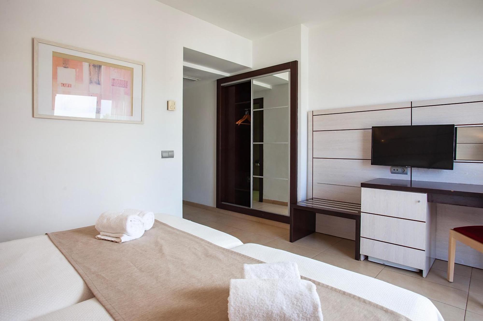 Hotel Puchet Ibiza Sant Antoni de Portmany Dış mekan fotoğraf