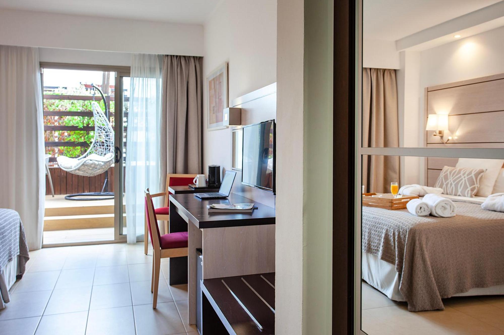 Hotel Puchet Ibiza Sant Antoni de Portmany Dış mekan fotoğraf
